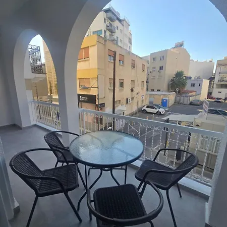 Maestro Ermou House *