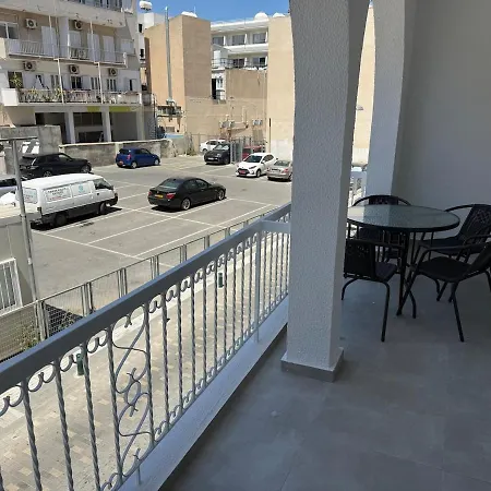 Maestro Ermou House